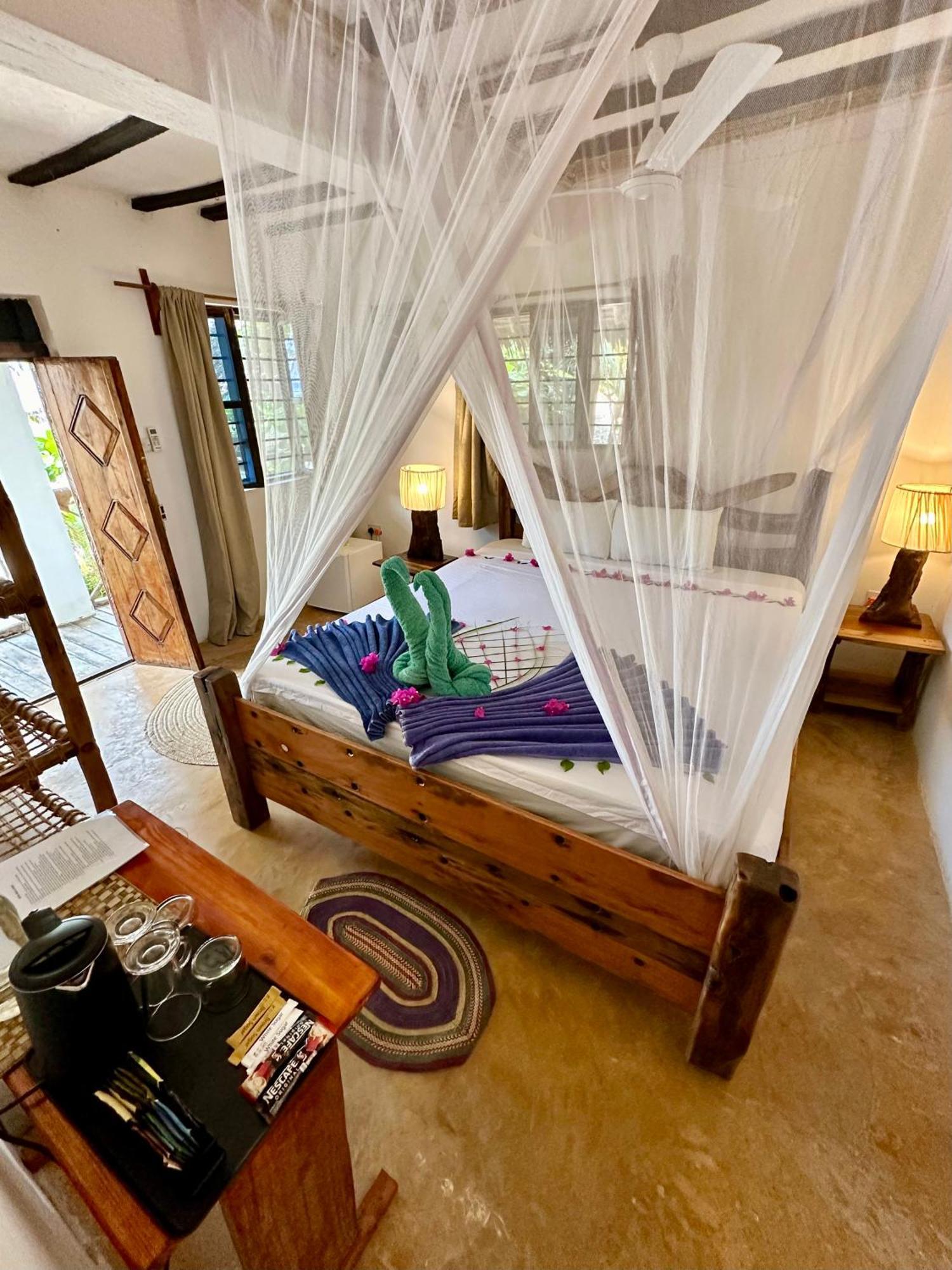 hebe boked HOTEL HEBE BUNGALOWS LODGE, MATEMWE (ZANZIBAR) ***